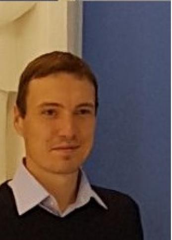 Олег Михайлов
